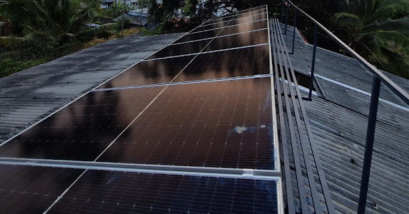 5kw Solar Ongrid with panel auto washing system at Irinjalakuda